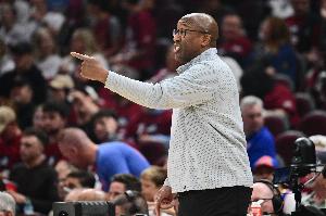 面包：NBA赛场竞争残酷 能和这群队员共事的际遇千载难逢