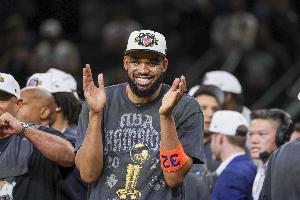 唐斯：训练馆熄灯之后教练们仍然在工作 伟大需要牺牲