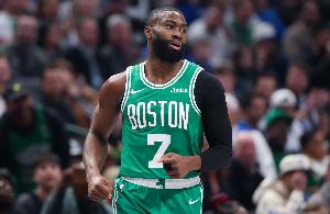 香农·夏普：杰伦·布朗是个容易被攻击的目标 因为他很敢发声