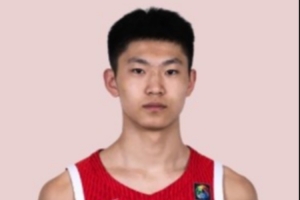 中规中矩！张淳智全场8投4中&罚球3中3 得到13分5板2助赛事报道