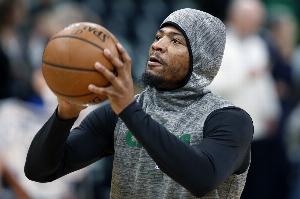 费尔顿：自手套后后卫中仅斯玛特拿过DPOY 但不少人防守都很好