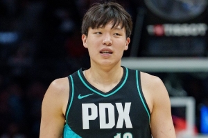 杨瀚森有机会了？开拓者新帅：不会再以突破分球为主 会多打挡拆