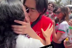这艳福！墨西哥女球迷当众激吻韩国男球迷